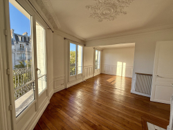 Location appartement Paris 75019