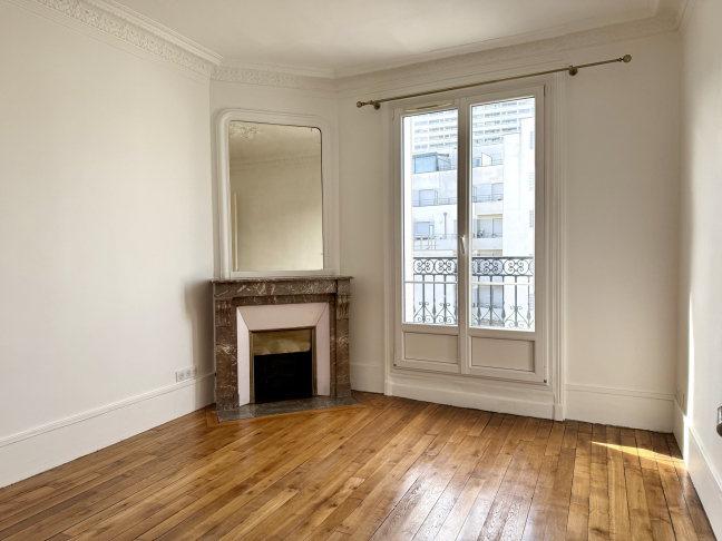 Location Appartement  4 pi�ces - 80.51m� 75019 Paris
