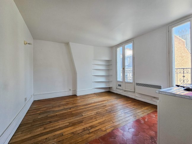 Location Appartement 2 pièces - 49.79m² 75018 Paris