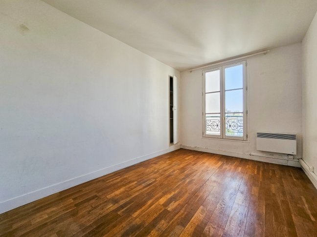 Location Appartement 2 pièces - 49.79m² 75018 Paris