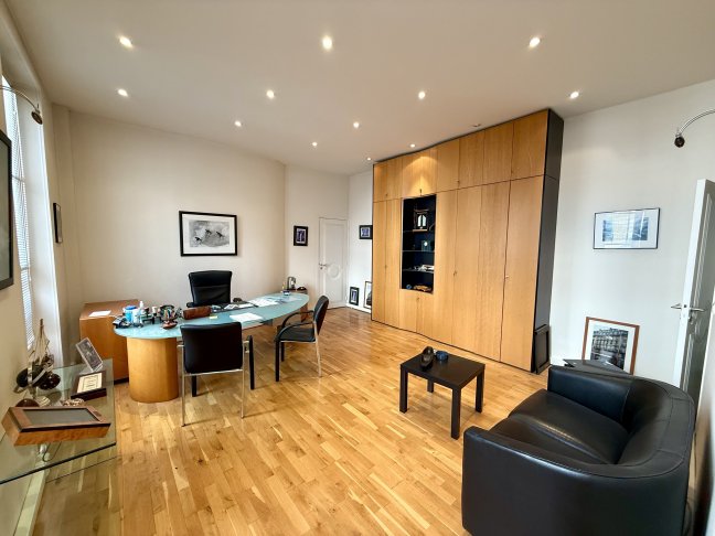 Location Bureau meubl 3 pices - 55m 75009 Paris