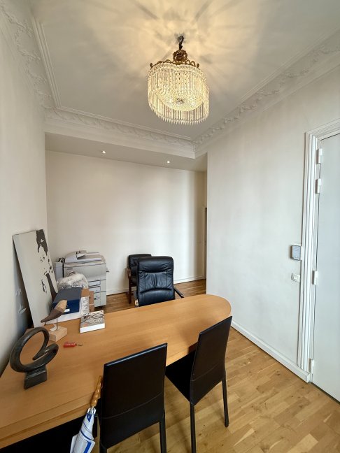Location Bureau meubl 3 pices - 55m 75009 Paris