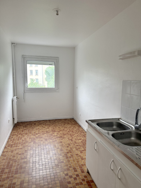 Location Appartement  4 pices - 94m 75012 Paris