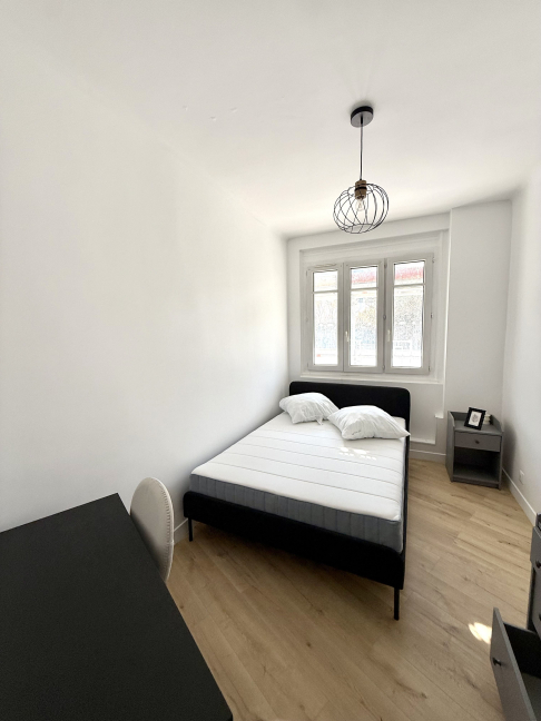 Location Appartement meubl� 5 pi�ces - 78.04m� 94250 Gentilly