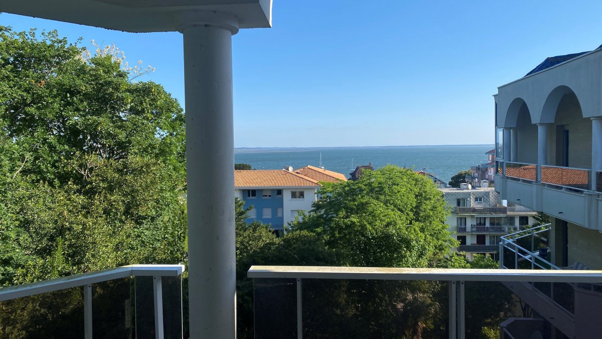 Image d'un 1800 € c.c. - appartement meublé 2 pièces - 47.08m² - 33120 arcachon à 1800€ à arcachon (33120)