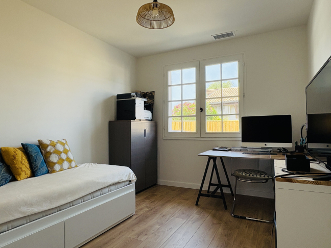 Vente Maison  5 pices - 141m 33740 Ares