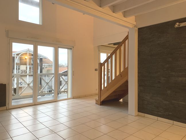 Location Appartement  3 pi�ces - 70m� 33470 Teich