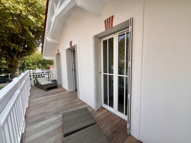 Vente Appartement  3 pi�ces - 64m� 33120 Arcachon