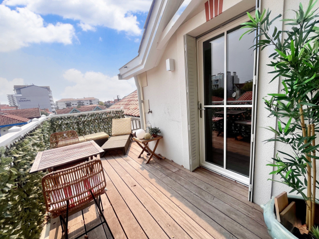 Vente Appartement  3 pi�ces - 64m� 33120 Arcachon