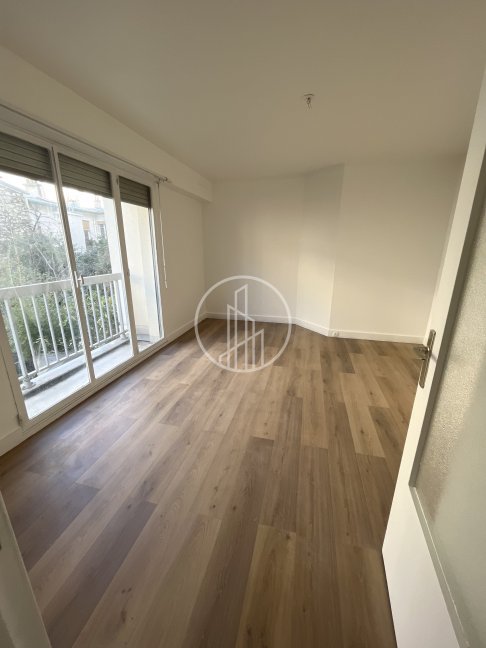 Location Appartement  1 pice (studio) - 26m 75011 Paris