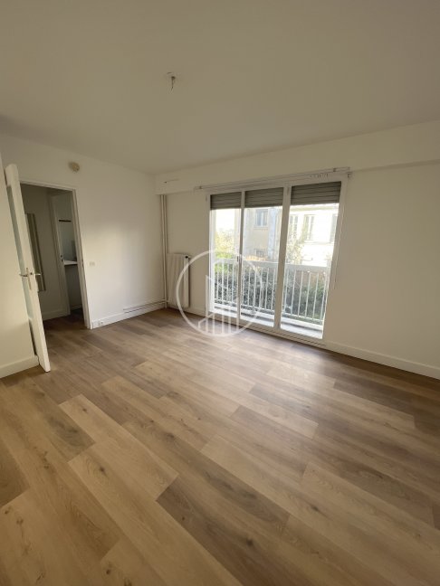 Location Appartement  1 pice (studio) - 26m 75011 Paris