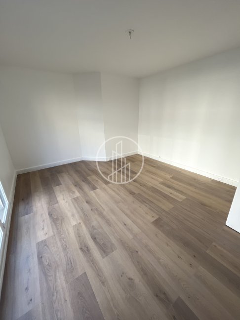 Location Appartement  1 pice (studio) - 26m 75011 Paris
