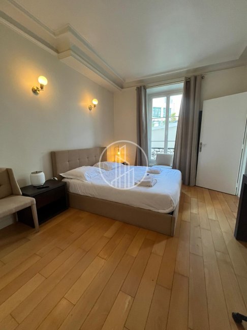 Location Appartement meubl 4 pices - 90m 75017 Paris