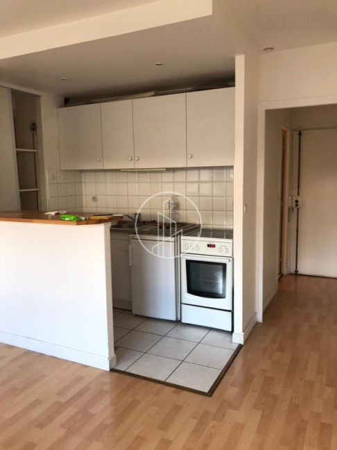Location Appartement  1 pice (studio) - 32m 75014 Paris