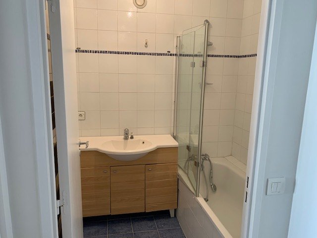 Location Appartement  4 pices - 130m 75012 Paris