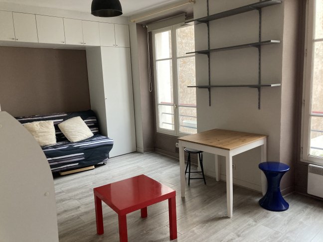 Location Appartement  1 pice (studio) - 19m 75011 Paris