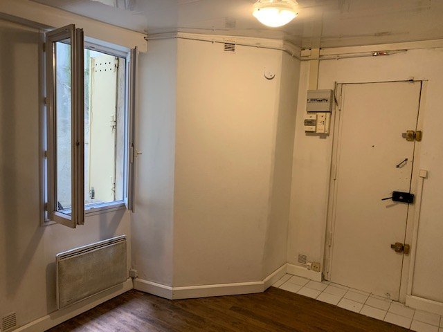 Location Appartement  1 pice (studio) - 14m 75018 Paris