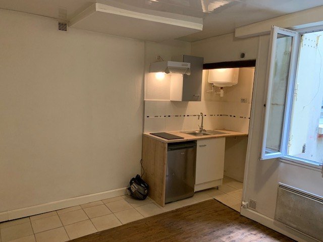 Location Appartement  1 pice (studio) - 14m 75018 Paris