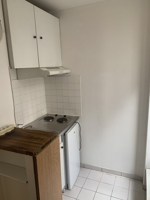 Location Appartement  1 pice (studio) - 18m 75008 Paris