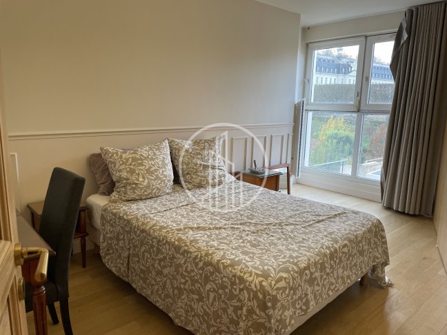 Location Appartement  3 pièces - 78m² 92310 Sevres