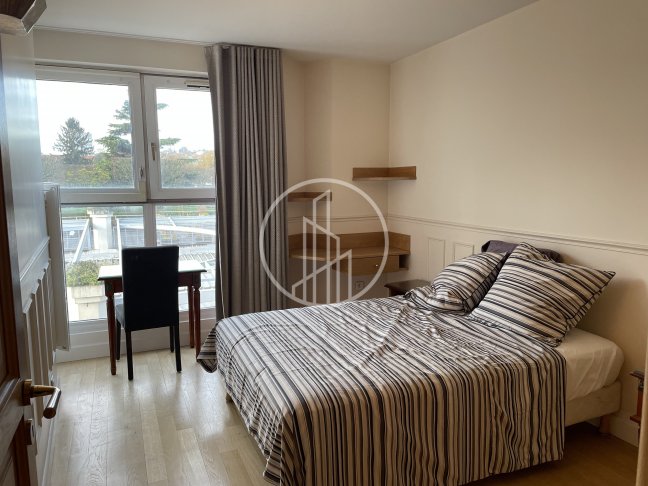 Location Appartement  3 pièces - 78m² 92310 Sevres