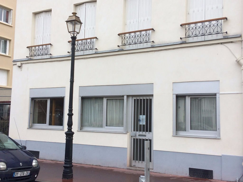 Location Bureau  3 pièces - 67m² 92120 Montrouge