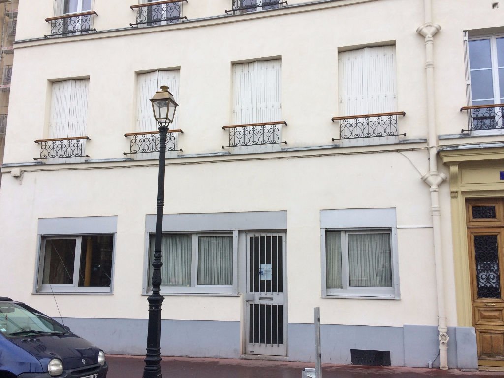 Location Bureau  3 pièces - 67m² 92120 Montrouge