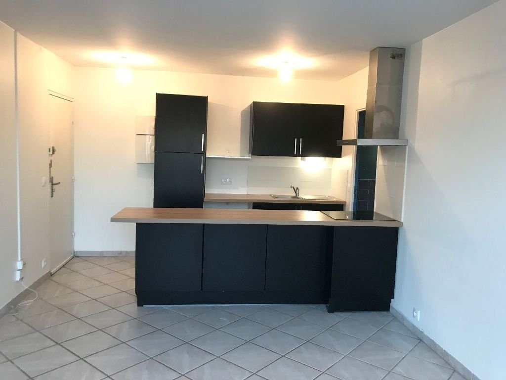 Location Appartement  3 pièces - 46.9m² 92240 Malakoff