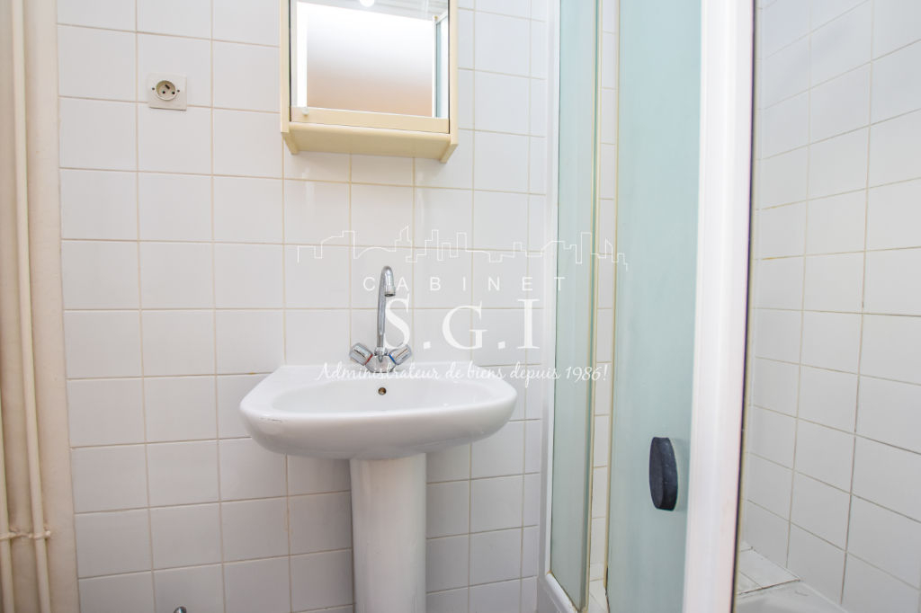 Location Appartement  2 pièces - 36m² 92120 Montrouge