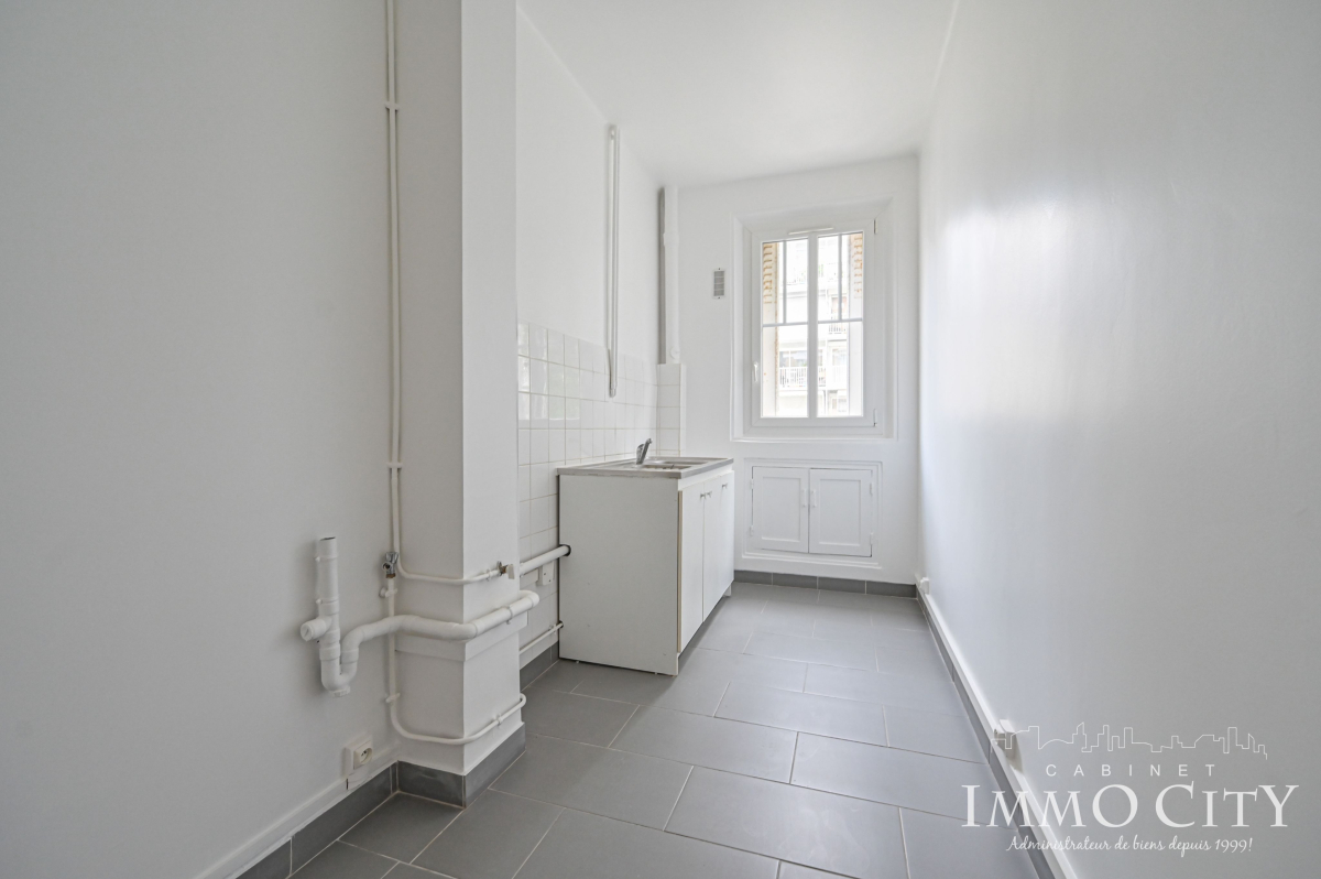 Location Appartement  2 pièces - 59m² 75019 Paris