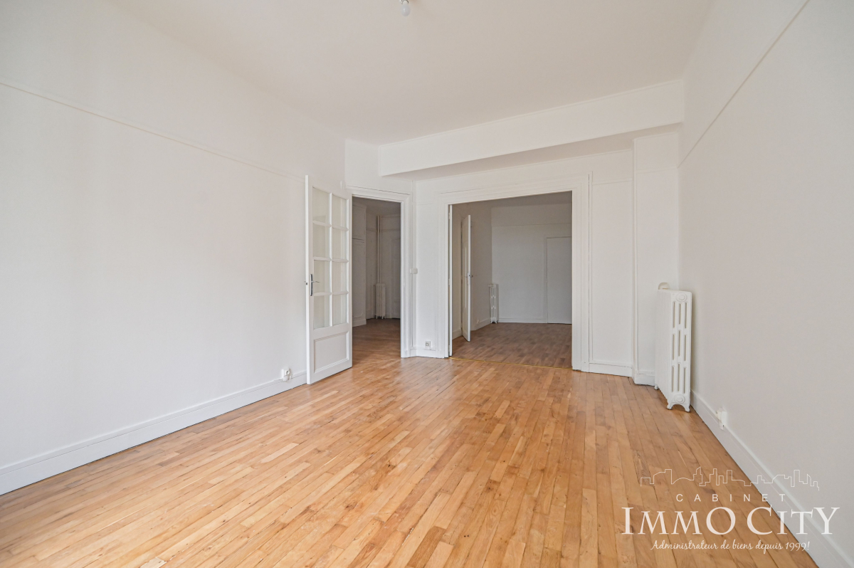 Location Appartement  2 pièces - 59m² 75019 Paris