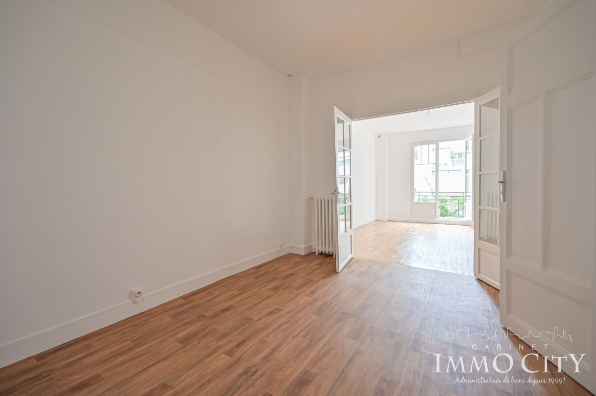 Location Appartement  2 pièces - 59m² 75019 Paris