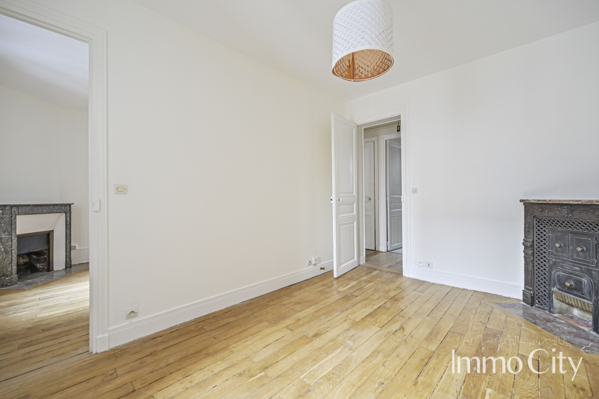 Location Appartement  2 pièces - 34m² 75014 Paris