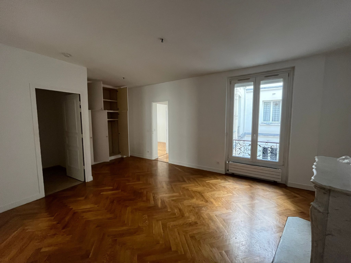 Location Appartement  2 pièces - 60m² 75009 Paris