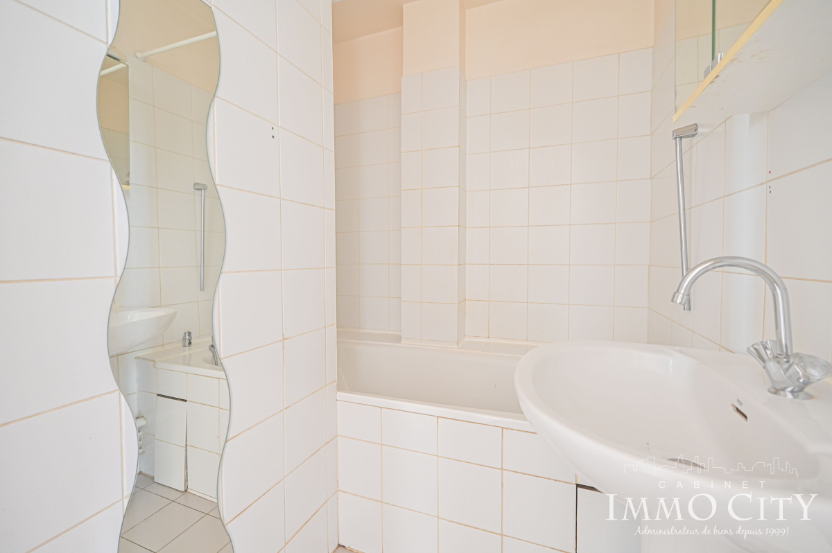 Location Appartement  3 pièces - 54m² 75015 Paris