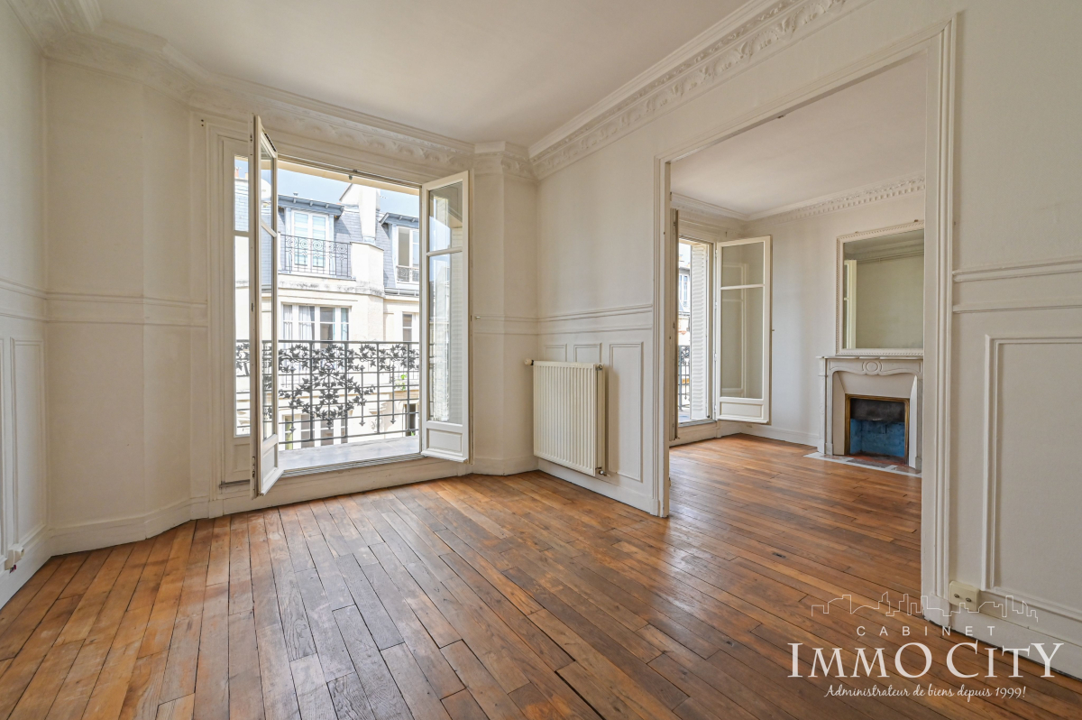 Location Appartement  3 pièces - 54m² 75015 Paris