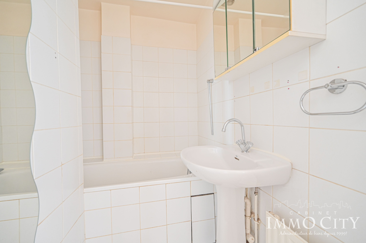 Location Appartement  3 pièces - 54m² 75015 Paris