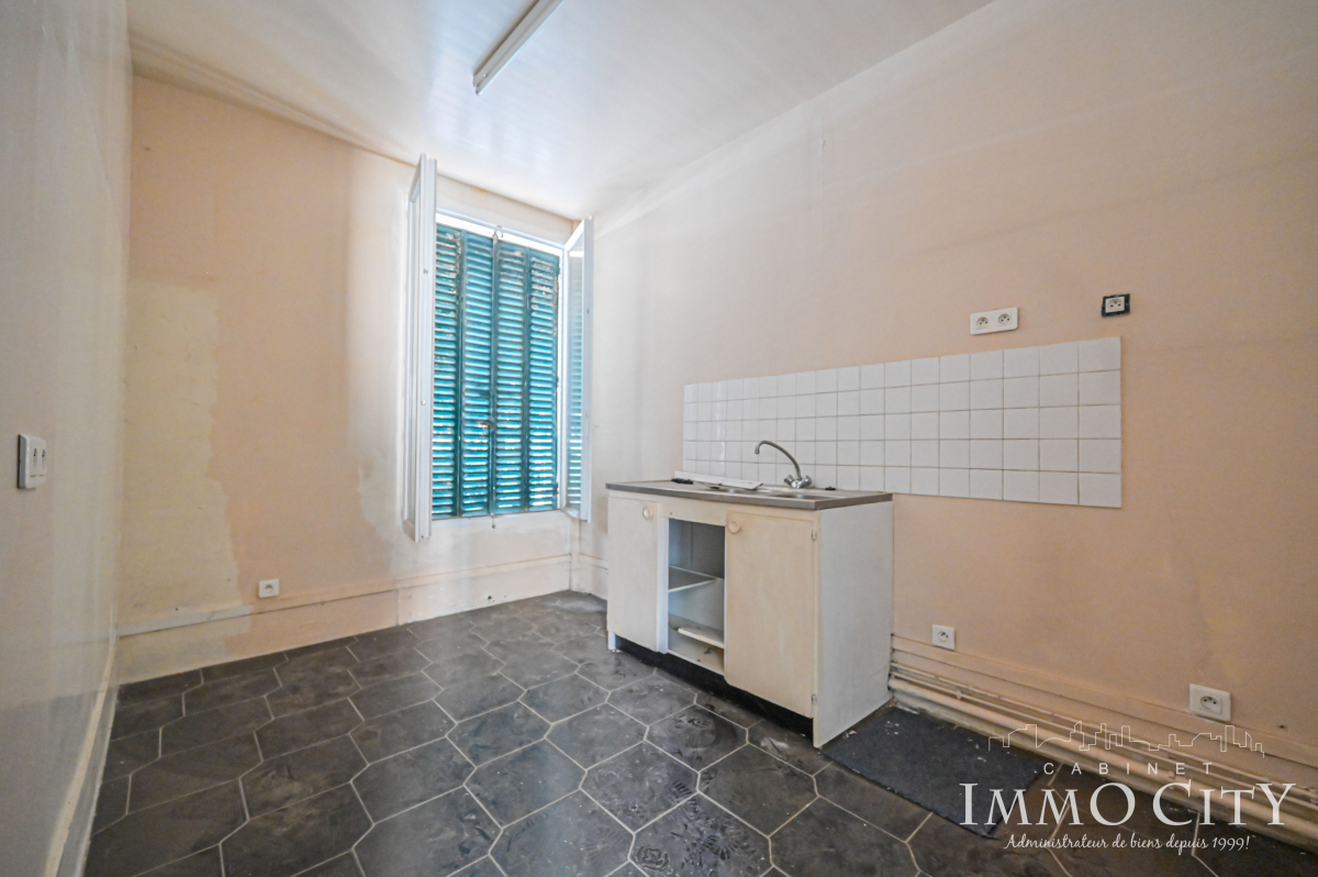 Vente Maison  4 pièces - 83m² 93170 Bagnolet