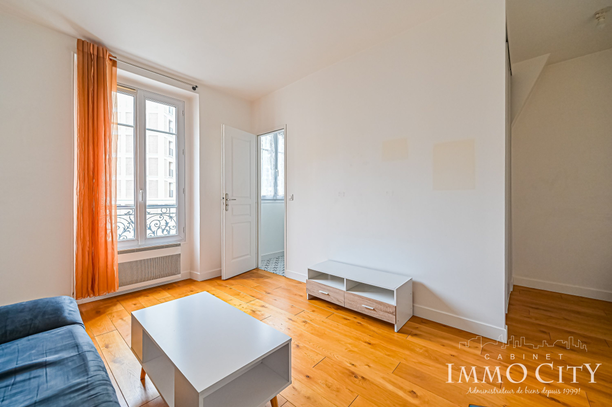 Location Appartement  2 pièces - 31m² 75019 Paris