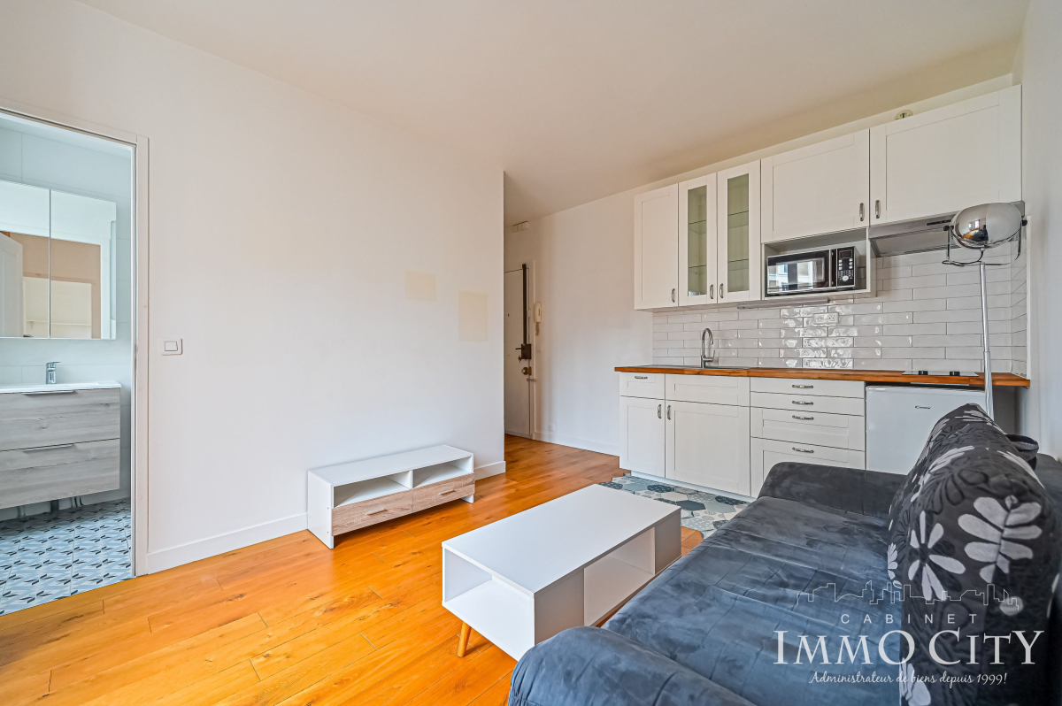 Location Appartement  2 pièces - 31m² 75019 Paris