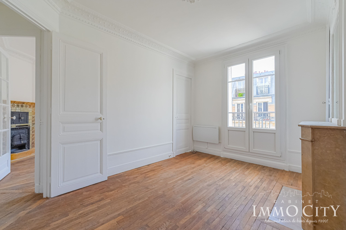 Location Appartement  2 pièces - 37m² 75020 Paris