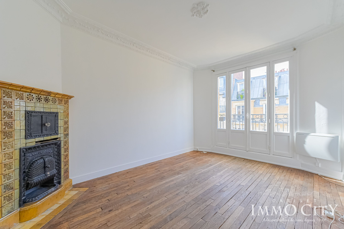 Location Appartement  2 pièces - 37m² 75020 Paris