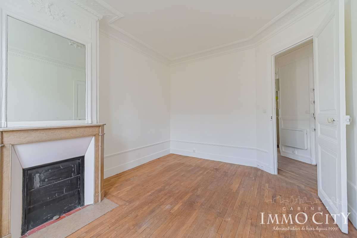 Location Appartement  2 pièces - 37m² 75020 Paris