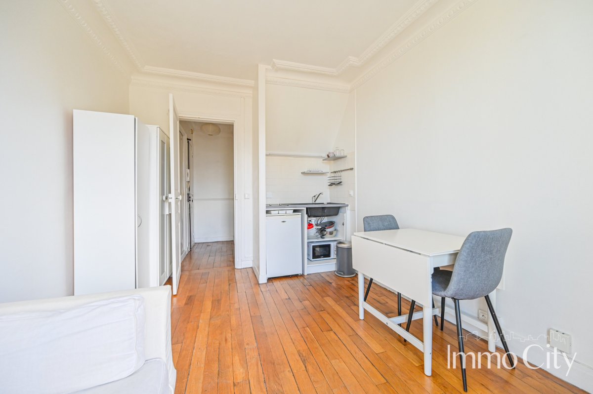 Location Appartement  - 16.94m² 75018 Paris