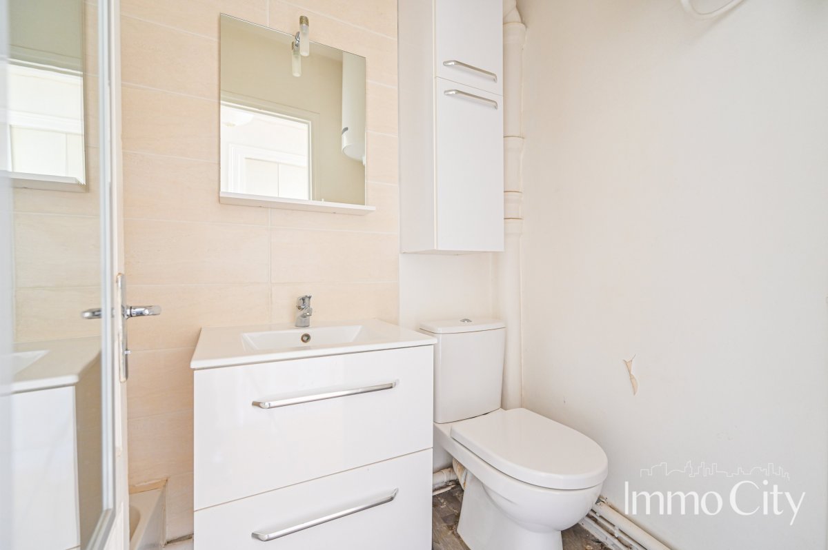 Location Appartement  - 16.94m² 75018 Paris