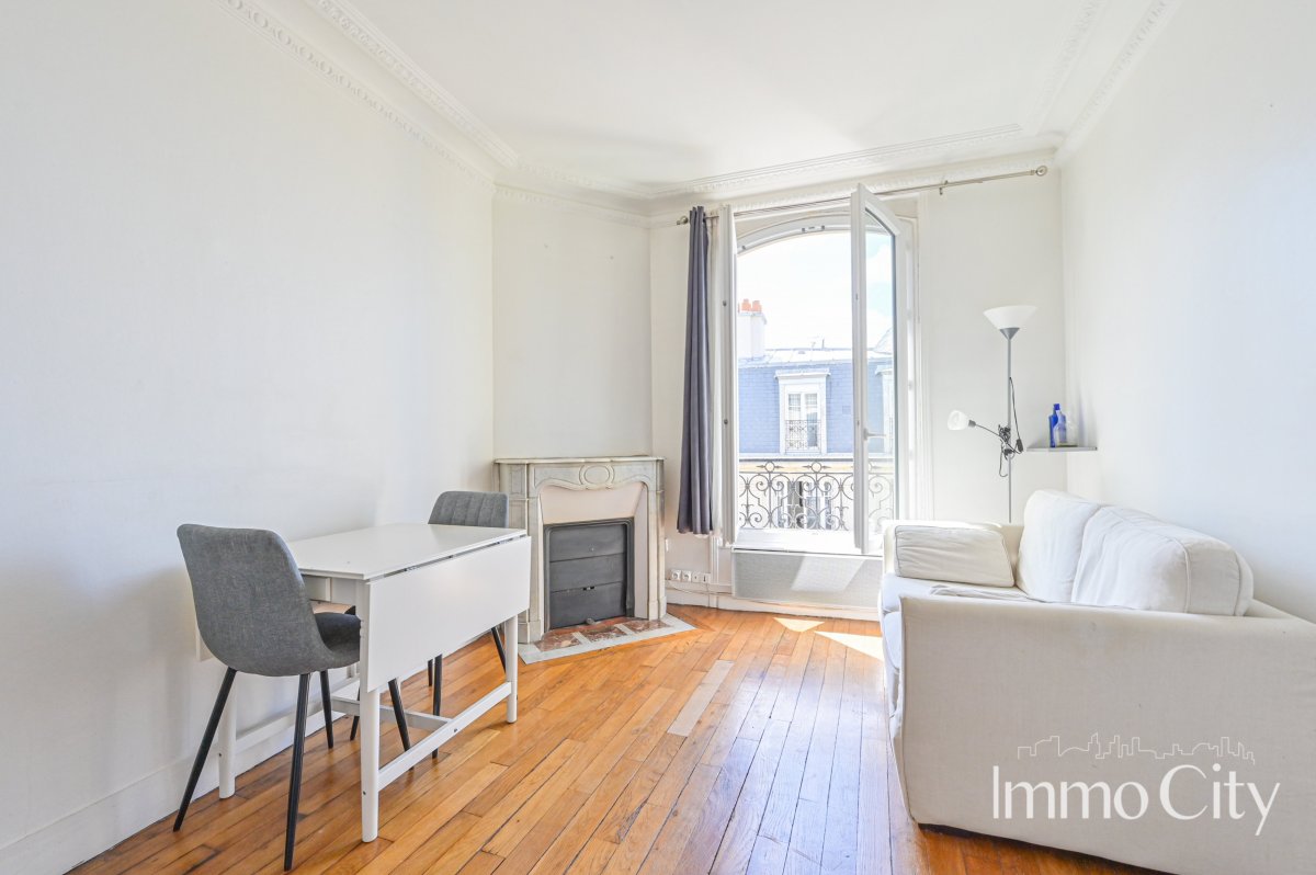 Location Appartement  - 16.94m² 75018 Paris