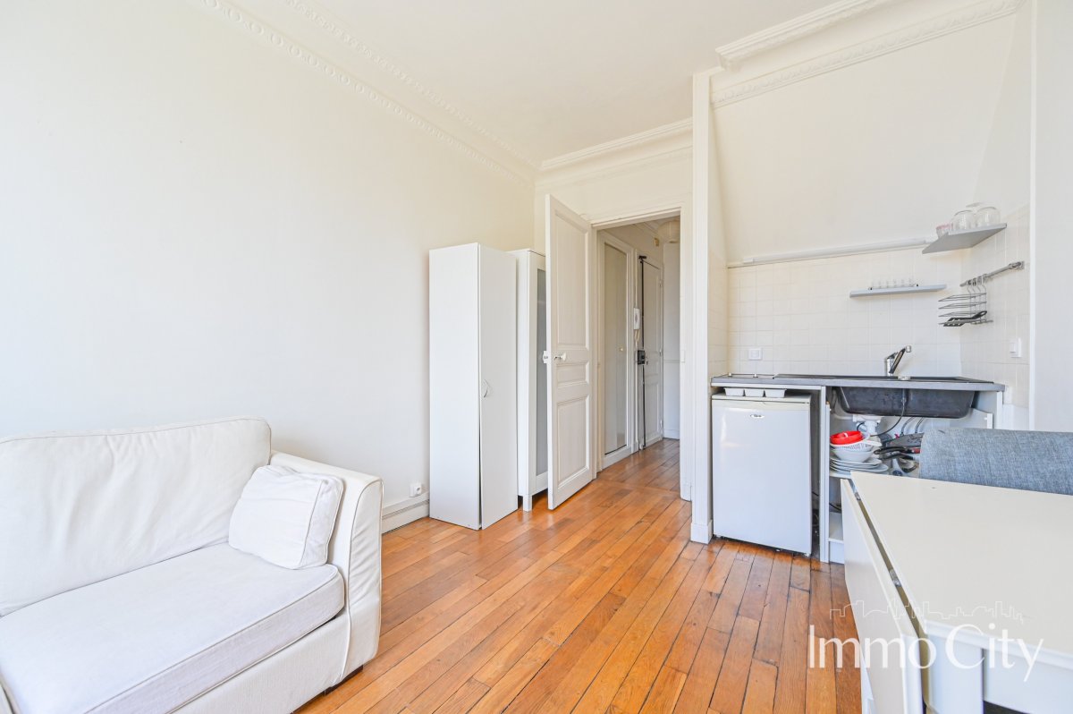 Location Appartement  - 16.94m² 75018 Paris