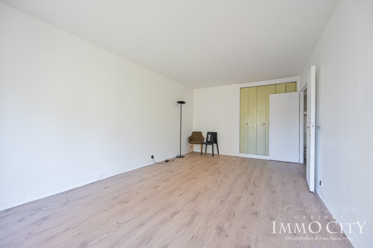 Vente Appartement  2 pièces - 50.76m² 75010 Paris