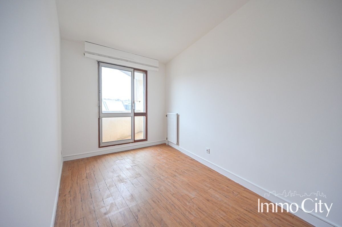 Location Appartement  4 pièces - 77.97m² 94230 Cachan