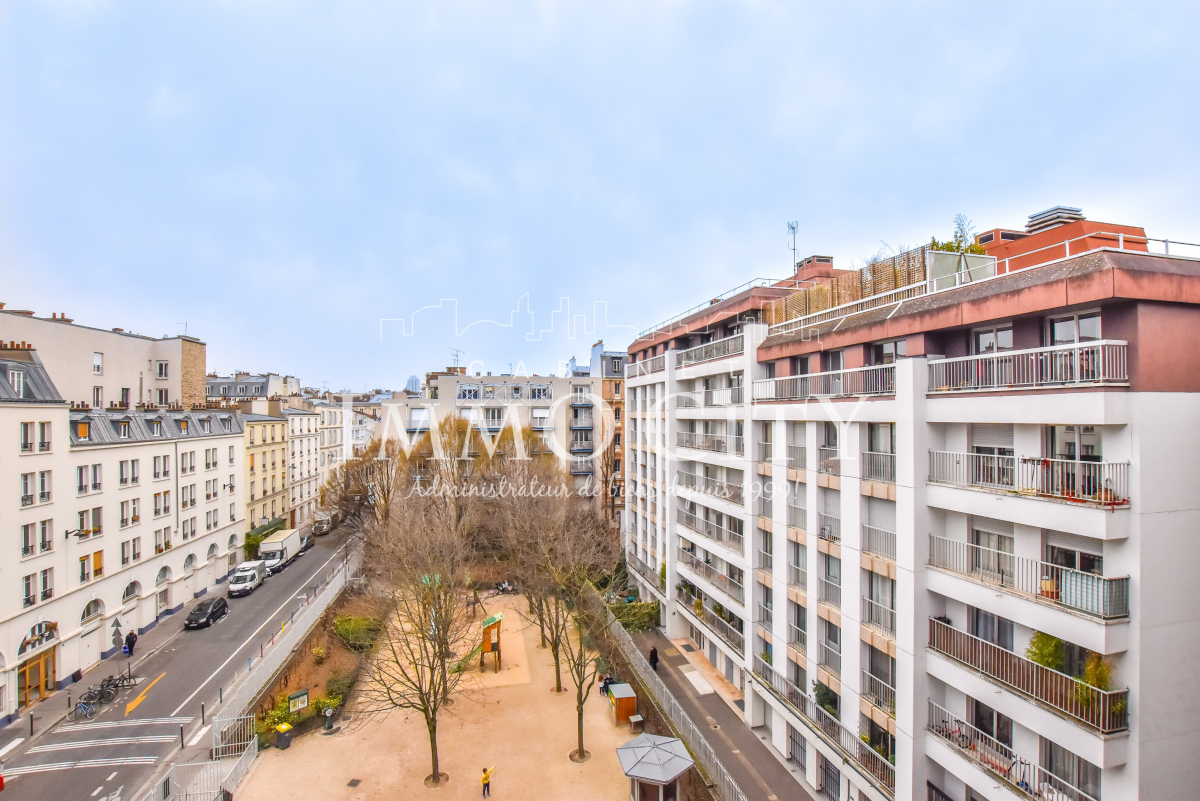 Location Appartement  2 pièces - 58.5m² 75010 Paris